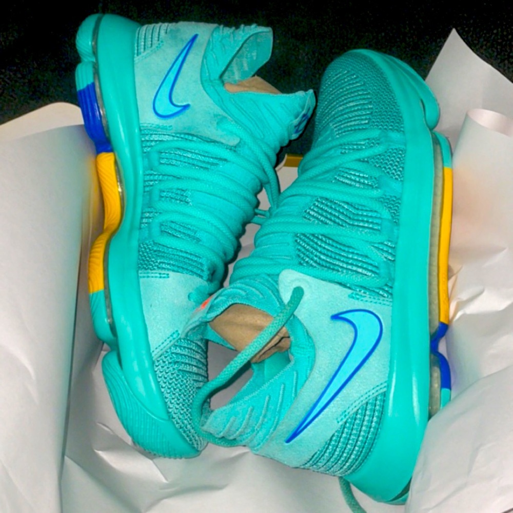 #NikeKDZoom10
